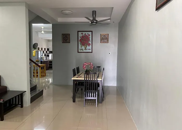 Makmur Homestay
